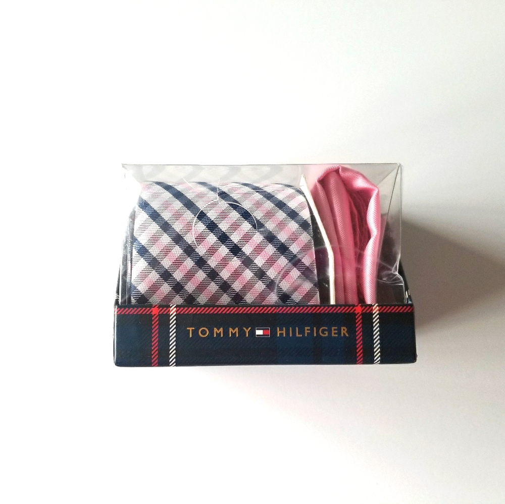 Tommy Hilfiger Tie & Pocket Square Gingham